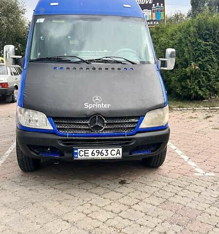 Синий Мерседес Sprinter, объемом двигателя 2.2 л и пробегом 713 тыс. км за 6100 $, фото 1 на Automoto.ua