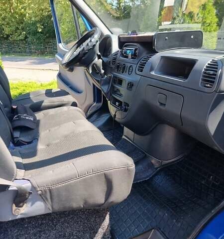 Синий Мерседес Sprinter, объемом двигателя 2.1 л и пробегом 260 тыс. км за 10500 $, фото 11 на Automoto.ua