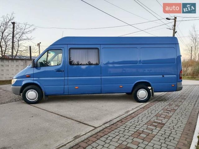 Синий Мерседес Sprinter, объемом двигателя 2.7 л и пробегом 260 тыс. км за 8200 $, фото 5 на Automoto.ua