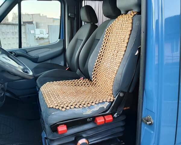 Синий Мерседес Sprinter, объемом двигателя 2.7 л и пробегом 260 тыс. км за 8200 $, фото 11 на Automoto.ua