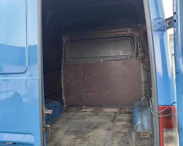 Синий Мерседес Sprinter, объемом двигателя 2.7 л и пробегом 260 тыс. км за 8200 $, фото 23 на Automoto.ua