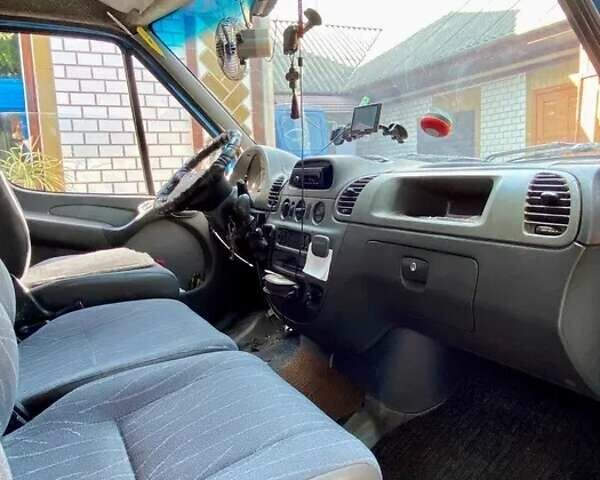 Синий Мерседес Sprinter, объемом двигателя 2.7 л и пробегом 385 тыс. км за 9500 $, фото 5 на Automoto.ua