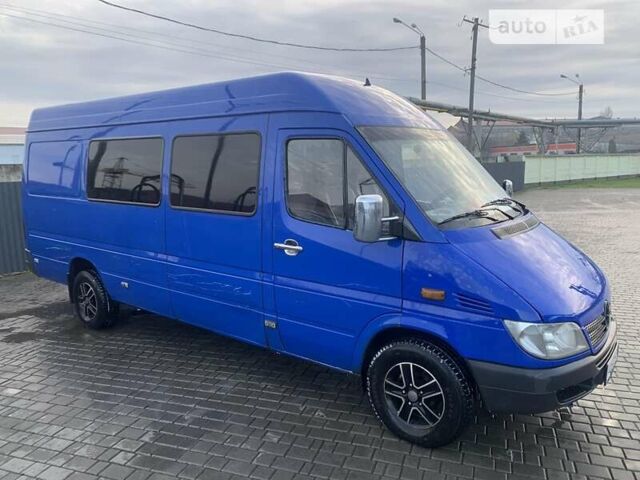 Синий Мерседес Sprinter, объемом двигателя 0 л и пробегом 600 тыс. км за 9500 $, фото 2 на Automoto.ua