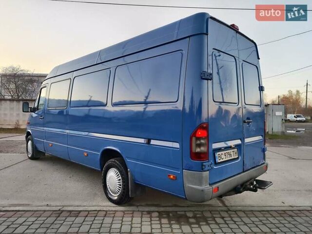 Синий Мерседес Sprinter, объемом двигателя 2.7 л и пробегом 260 тыс. км за 8200 $, фото 2 на Automoto.ua