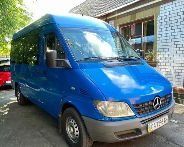Синий Мерседес Sprinter, объемом двигателя 2.7 л и пробегом 385 тыс. км за 9500 $, фото 4 на Automoto.ua