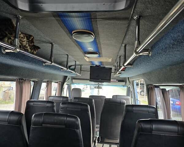 Синій Мерседес Sprinter, об'ємом двигуна 0 л та пробігом 390 тис. км за 7500 $, фото 4 на Automoto.ua