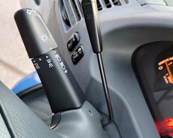 Синий Мерседес Sprinter, объемом двигателя 2.7 л и пробегом 260 тыс. км за 8200 $, фото 15 на Automoto.ua