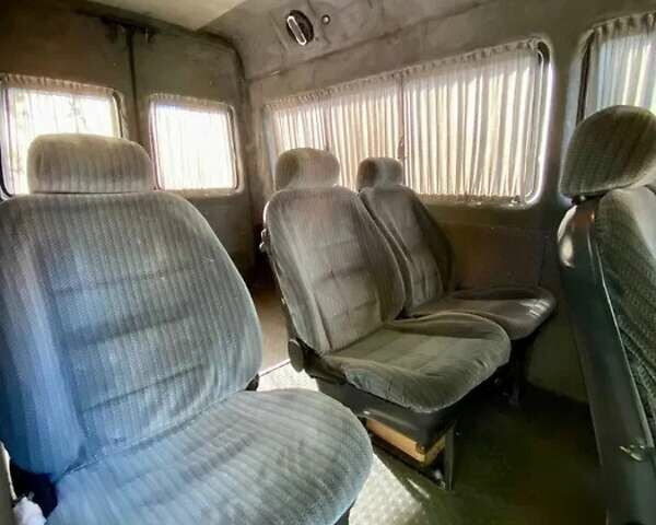 Синий Мерседес Sprinter, объемом двигателя 2.7 л и пробегом 385 тыс. км за 9500 $, фото 8 на Automoto.ua