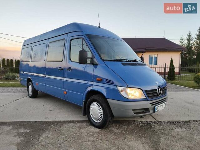 Синий Мерседес Sprinter, объемом двигателя 2.7 л и пробегом 260 тыс. км за 8200 $, фото 9 на Automoto.ua