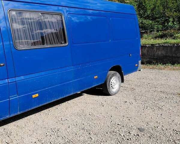 Синій Мерседес Sprinter, об'ємом двигуна 2.69 л та пробігом 170 тис. км за 10900 $, фото 11 на Automoto.ua