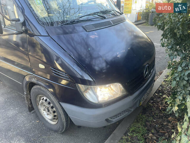 Синий Мерседес Sprinter, объемом двигателя 2.69 л и пробегом 560 тыс. км за 5000 $, фото 12 на Automoto.ua