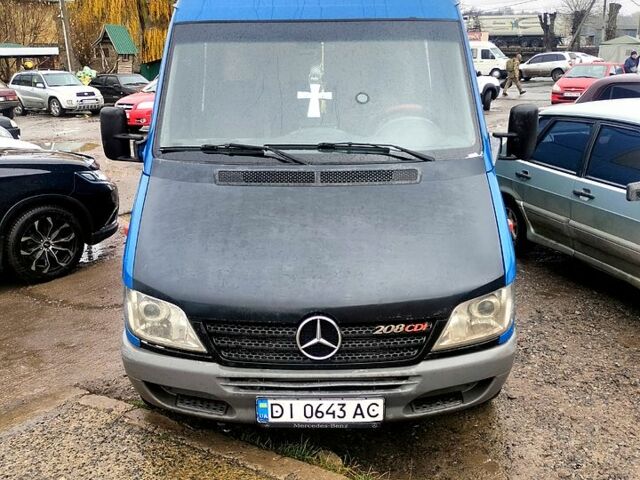 Синий Мерседес Sprinter, объемом двигателя 2.7 л и пробегом 200 тыс. км за 9200 $, фото 2 на Automoto.ua