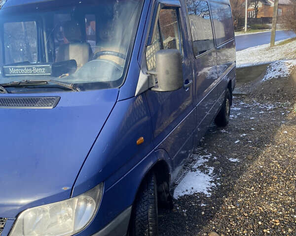 Синий Мерседес Sprinter, объемом двигателя 2.15 л и пробегом 441 тыс. км за 8700 $, фото 1 на Automoto.ua