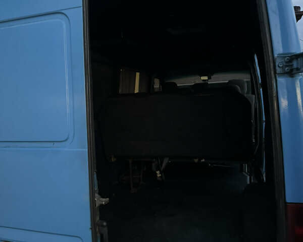 Синий Мерседес Sprinter, объемом двигателя 2.1 л и пробегом 300 тыс. км за 5300 $, фото 27 на Automoto.ua