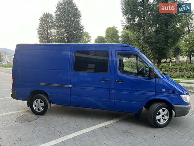 Синий Мерседес Sprinter, объемом двигателя 2.7 л и пробегом 430 тыс. км за 9300 $, фото 22 на Automoto.ua