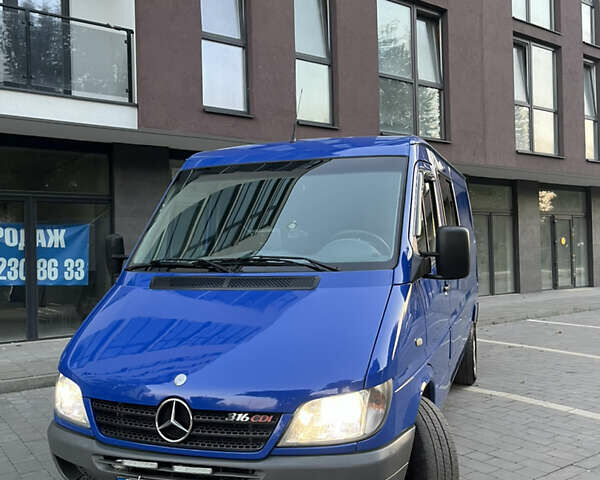 Синий Мерседес Sprinter, объемом двигателя 2.7 л и пробегом 430 тыс. км за 9300 $, фото 17 на Automoto.ua