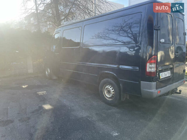 Синий Мерседес Sprinter, объемом двигателя 2.69 л и пробегом 560 тыс. км за 5000 $, фото 7 на Automoto.ua