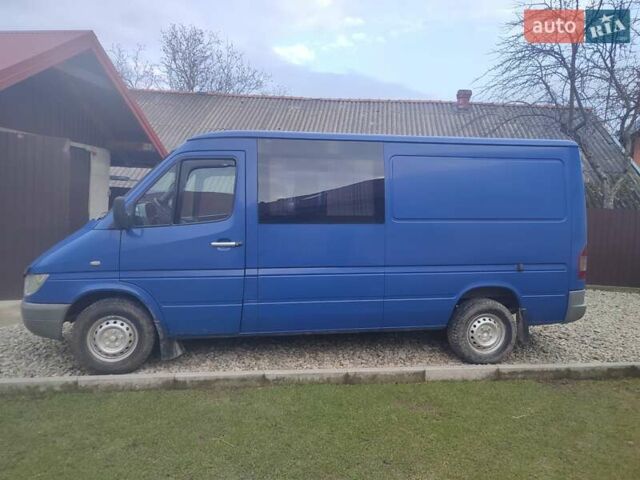 Синий Мерседес Sprinter, объемом двигателя 2.15 л и пробегом 530 тыс. км за 7000 $, фото 3 на Automoto.ua