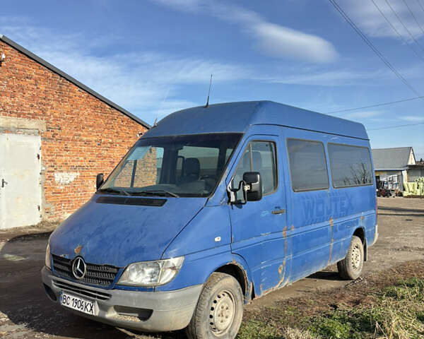 Синій Мерседес Sprinter, об'ємом двигуна 2.2 л та пробігом 447 тис. км за 4500 $, фото 3 на Automoto.ua
