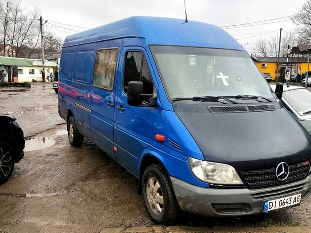 Синий Мерседес Sprinter, объемом двигателя 2.7 л и пробегом 200 тыс. км за 9200 $, фото 1 на Automoto.ua