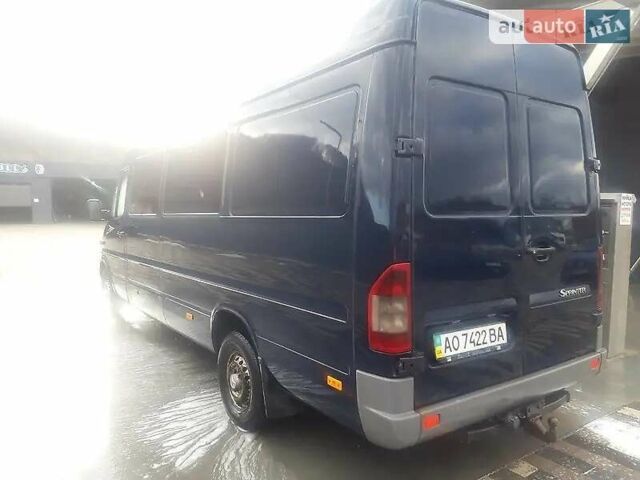 Синій Мерседес Sprinter, об'ємом двигуна 0 л та пробігом 250 тис. км за 8100 $, фото 9 на Automoto.ua