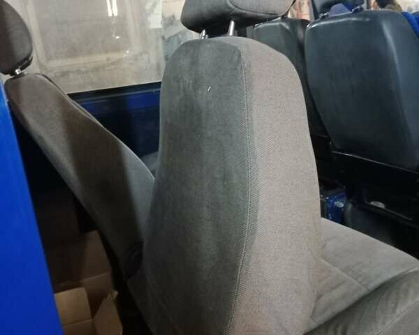 Синий Мерседес Sprinter, объемом двигателя 2.2 л и пробегом 650 тыс. км за 10500 $, фото 12 на Automoto.ua