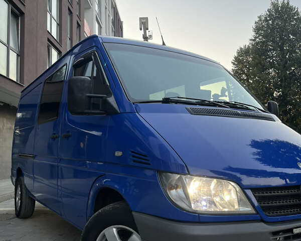 Синий Мерседес Sprinter, объемом двигателя 2.7 л и пробегом 430 тыс. км за 9300 $, фото 26 на Automoto.ua