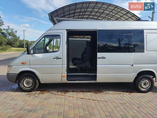 Синий Мерседес Sprinter, объемом двигателя 2.7 л и пробегом 370 тыс. км за 9500 $, фото 13 на Automoto.ua