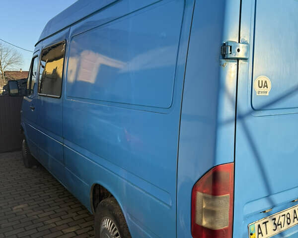 Синий Мерседес Sprinter, объемом двигателя 2.1 л и пробегом 300 тыс. км за 5300 $, фото 12 на Automoto.ua