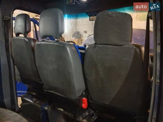 Синий Мерседес Sprinter, объемом двигателя 2.2 л и пробегом 650 тыс. км за 10500 $, фото 8 на Automoto.ua