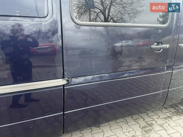 Синий Мерседес Sprinter, объемом двигателя 2.69 л и пробегом 560 тыс. км за 5000 $, фото 14 на Automoto.ua