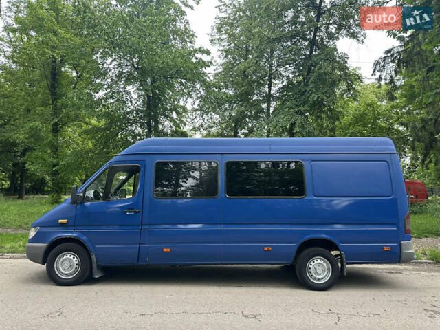 Синий Мерседес Sprinter, объемом двигателя 2.69 л и пробегом 720 тыс. км за 8500 $, фото 3 на Automoto.ua
