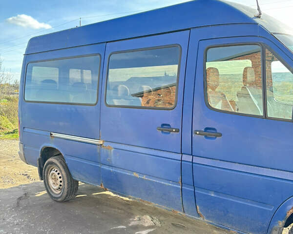 Синій Мерседес Sprinter, об'ємом двигуна 2.2 л та пробігом 447 тис. км за 4500 $, фото 10 на Automoto.ua