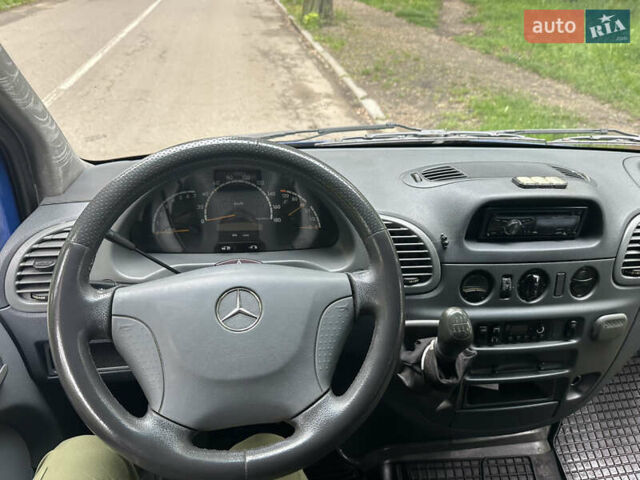 Синий Мерседес Sprinter, объемом двигателя 2.69 л и пробегом 720 тыс. км за 8500 $, фото 7 на Automoto.ua