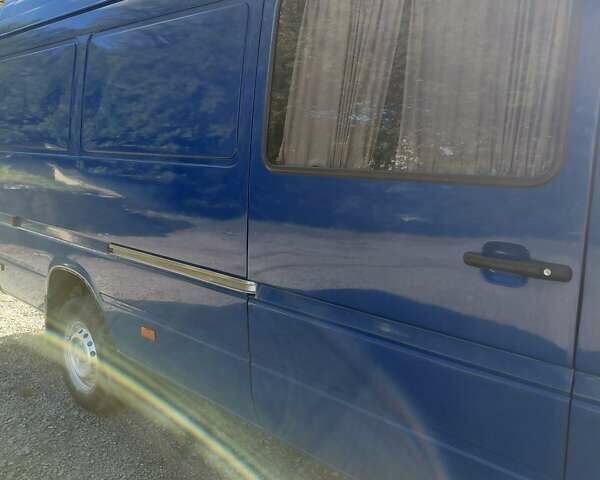 Синій Мерседес Sprinter, об'ємом двигуна 2.69 л та пробігом 170 тис. км за 10900 $, фото 1 на Automoto.ua