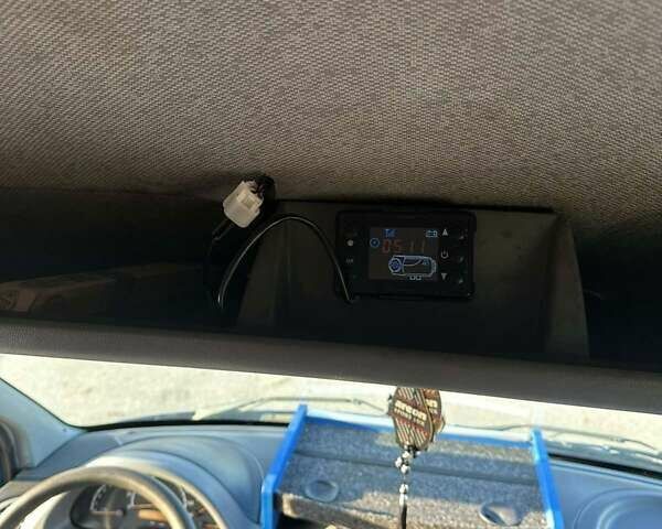 Синий Мерседес Sprinter, объемом двигателя 0 л и пробегом 313 тыс. км за 9800 $, фото 17 на Automoto.ua