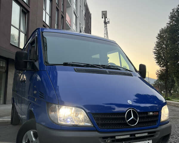 Синий Мерседес Sprinter, объемом двигателя 2.7 л и пробегом 430 тыс. км за 9300 $, фото 2 на Automoto.ua