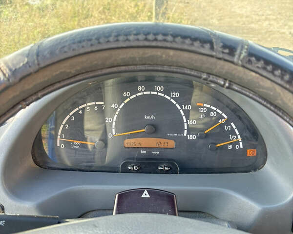 Синій Мерседес Sprinter, об'ємом двигуна 2.2 л та пробігом 447 тис. км за 4500 $, фото 33 на Automoto.ua