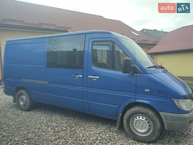 Синий Мерседес Sprinter, объемом двигателя 2.15 л и пробегом 530 тыс. км за 7000 $, фото 2 на Automoto.ua