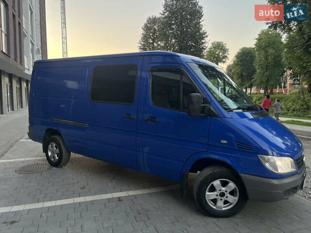 Синий Мерседес Sprinter, объемом двигателя 2.7 л и пробегом 430 тыс. км за 9300 $, фото 1 на Automoto.ua