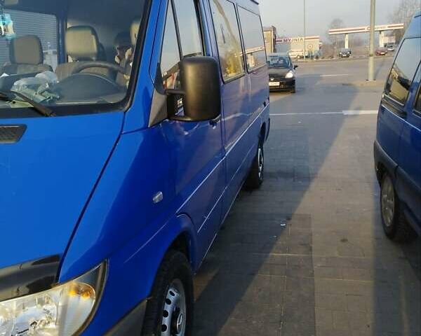 Синий Мерседес Sprinter, объемом двигателя 2.2 л и пробегом 650 тыс. км за 10500 $, фото 6 на Automoto.ua