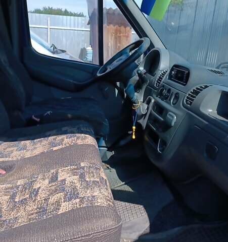 Синий Мерседес Sprinter, объемом двигателя 2.1 л и пробегом 340 тыс. км за 9000 $, фото 1 на Automoto.ua