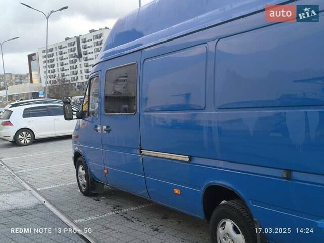 Синий Мерседес Sprinter, объемом двигателя 2.69 л и пробегом 360 тыс. км за 10500 $, фото 2 на Automoto.ua