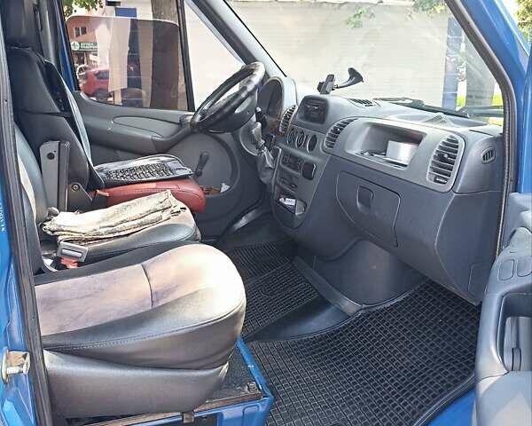 Синій Мерседес Sprinter, об'ємом двигуна 2.7 л та пробігом 560 тис. км за 13000 $, фото 20 на Automoto.ua