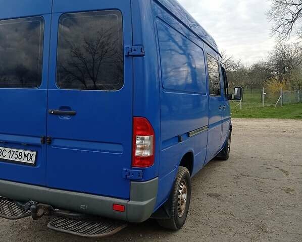Синий Мерседес Sprinter, объемом двигателя 2.1 л и пробегом 620 тыс. км за 7900 $, фото 2 на Automoto.ua