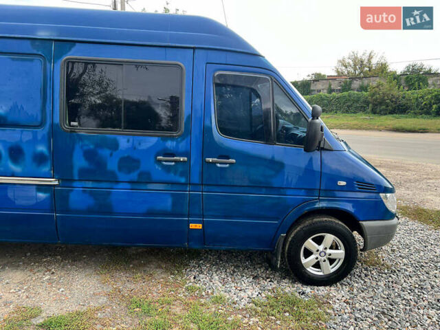 Синий Мерседес Sprinter, объемом двигателя 2.7 л и пробегом 301 тыс. км за 7500 $, фото 10 на Automoto.ua