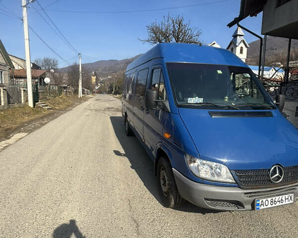 Синий Мерседес Sprinter, объемом двигателя 2.69 л и пробегом 140 тыс. км за 10500 $, фото 2 на Automoto.ua