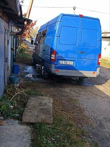 Синий Мерседес Sprinter, объемом двигателя 2.7 л и пробегом 560 тыс. км за 12500 $, фото 4 на Automoto.ua