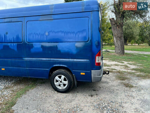 Синий Мерседес Sprinter, объемом двигателя 2.7 л и пробегом 301 тыс. км за 7500 $, фото 7 на Automoto.ua