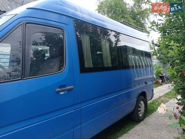 Синій Мерседес Sprinter, об'ємом двигуна 2.2 л та пробігом 450 тис. км за 7800 $, фото 2 на Automoto.ua